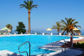 Отель Bungalow la Roca  Торремолинос